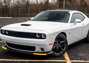 2020 dodge challenger RT Leather seats hero
