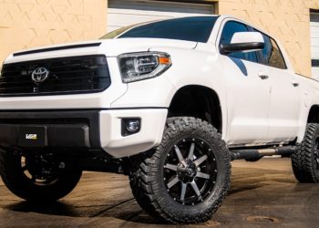 2020 Toyota Tundra 6-Inch lift build hero