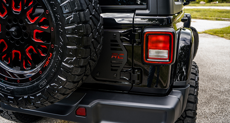 2020 Jeep Wrangler Sahara – Red Accent Build – VIP Auto Accessories Blog