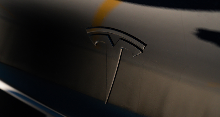 2018 Tesla Model 3 Blackout Build Rear Emblem Blackout