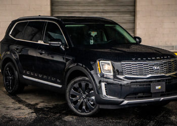 2021 Kia Telluride S – Blackout Package