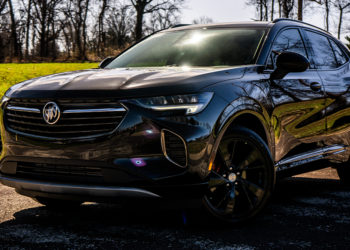 2021 Buick Envision Essence with Painted Brake Calipers