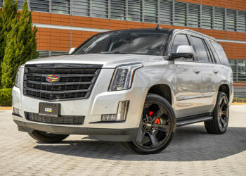 2019 Cadillac Escalade – Creating A Classy Chrome Delete Build