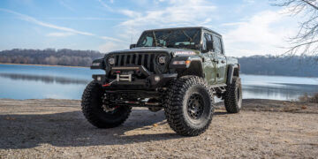 Lifted 2023 Jeep Gladiator build with 40-inch offroad tires