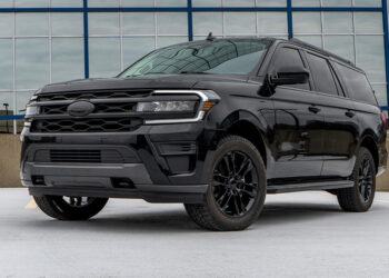 Blackout Ford Expedition 2022 model year