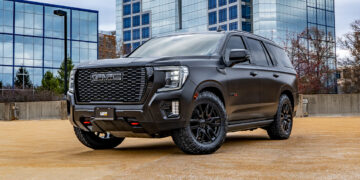 2023 satin black GMC Yukon AT4