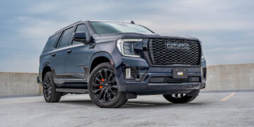 Midnight Blue 2023 GMC Yukon Denali Chrome Delete