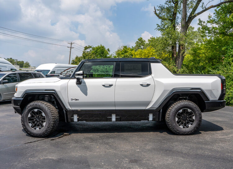 Customizing The 2024 Hummer EV Truck From Call of Duty – VIP Auto ...