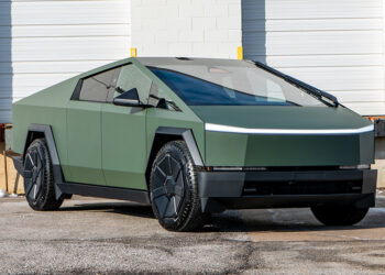 Matte military green 2024 Tesla Cybertruck wrap.