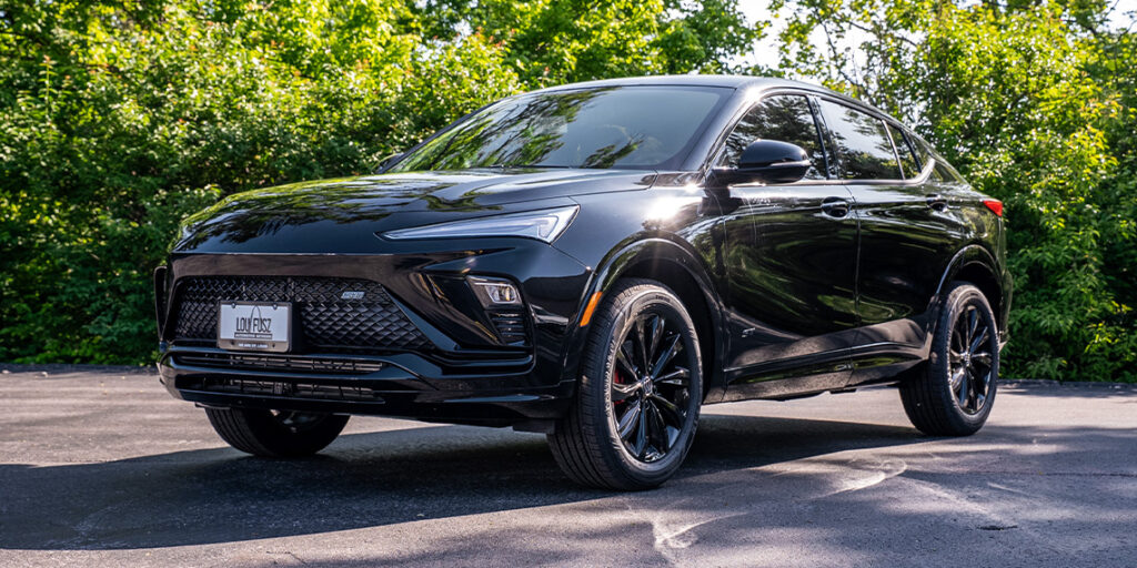 Blackout Styling on a 2025 Buick Envista