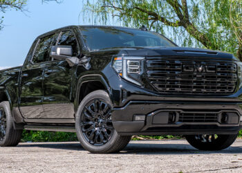 Blackout 2025 GMC Sierra 1500 Denali build with chrome delete trim.