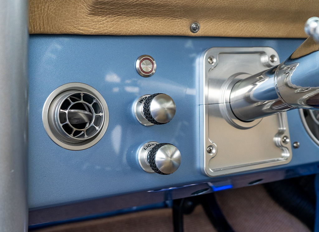1971 Ford Bronco Restoration - close-up of wiper and light control knobs