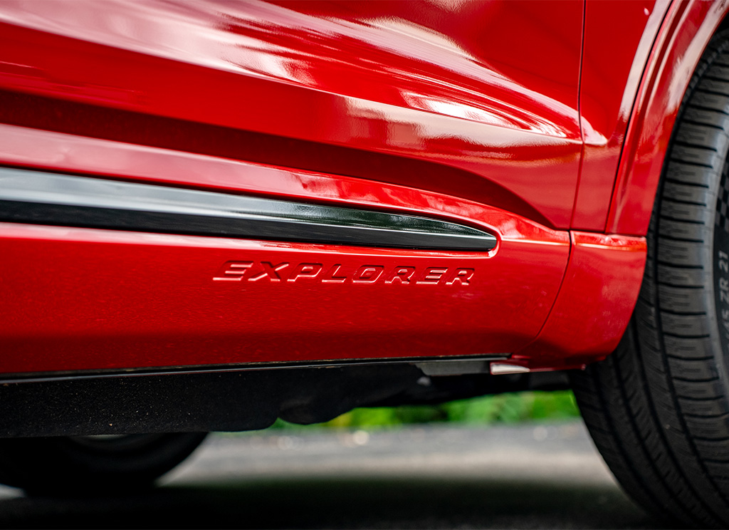 Close-up of color matched body side molding on a 2022 Ford Explorer that has paint protection film.
